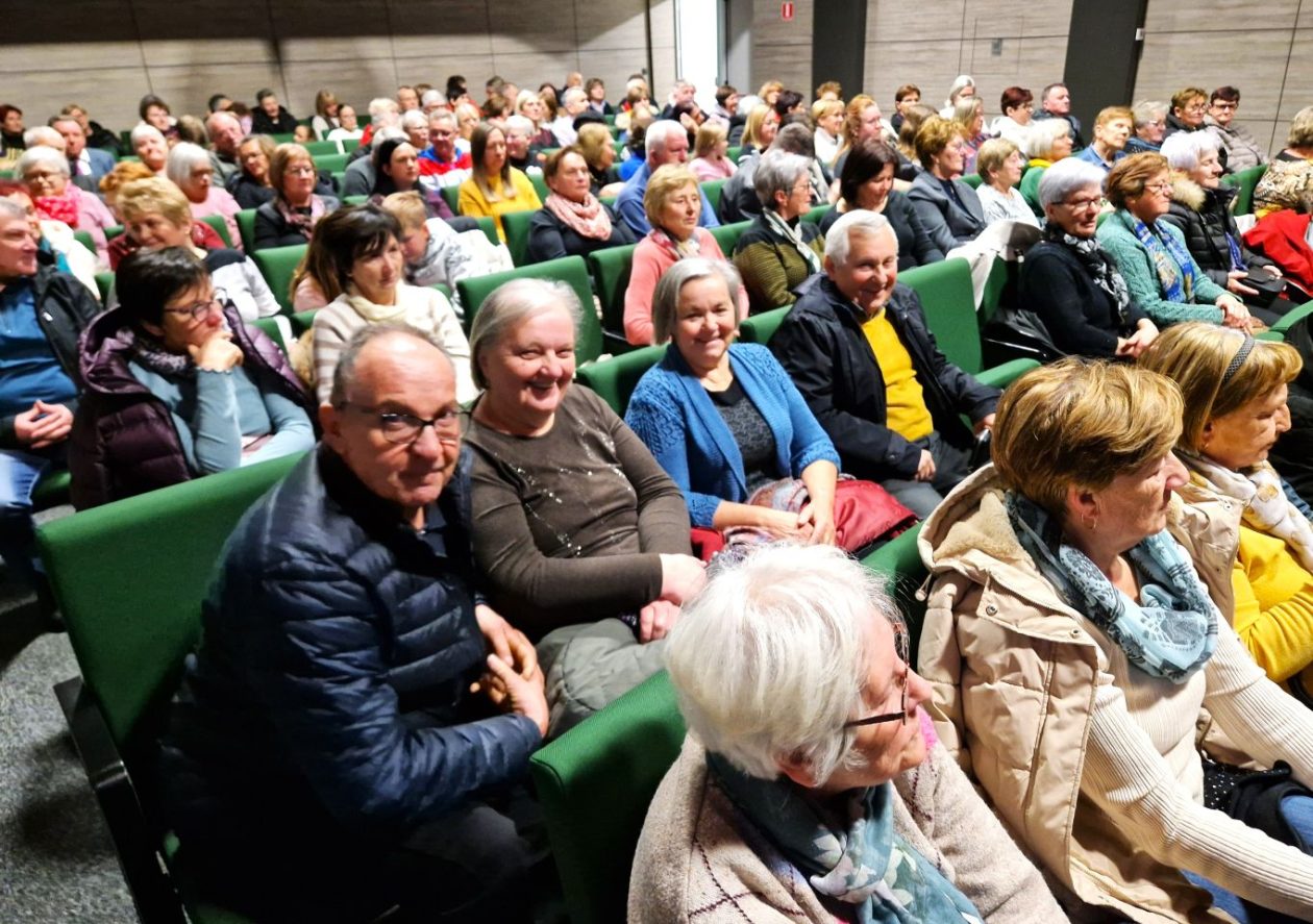 SRCE PUNO PJESME KUD Mura i gosti priredili večer za pamćenje u Centar za kulturu Rudar (30)