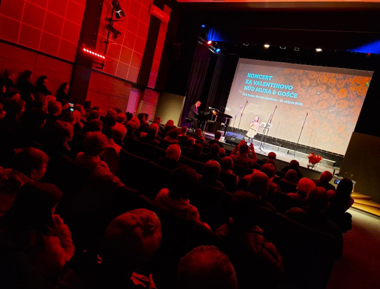 SRCE PUNO PJESME KUD Mura i gosti priredili večer za pamćenje u Centar za kulturu Rudar (5)