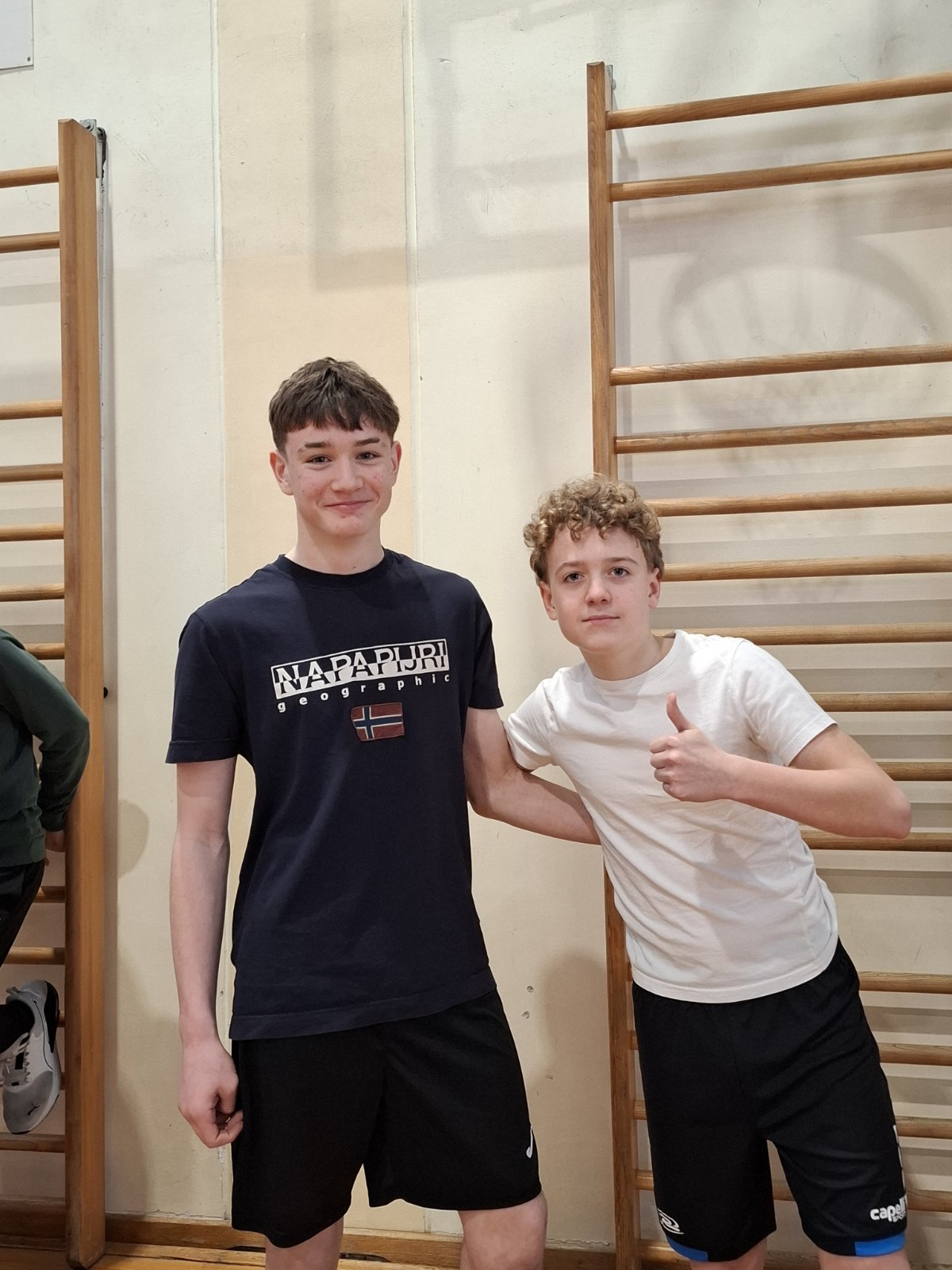 SREDNJA ŠKOLA PRELOG ‘SHE’ štafetne igre (9) SREDNJA ŠKOLA PRELOG ‘SHE’ štafetne igre (9)