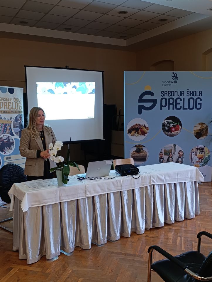 SŠ PRELOG Nastavnici razmjenjivali iskustva i kušali vrhunske delicije (7)