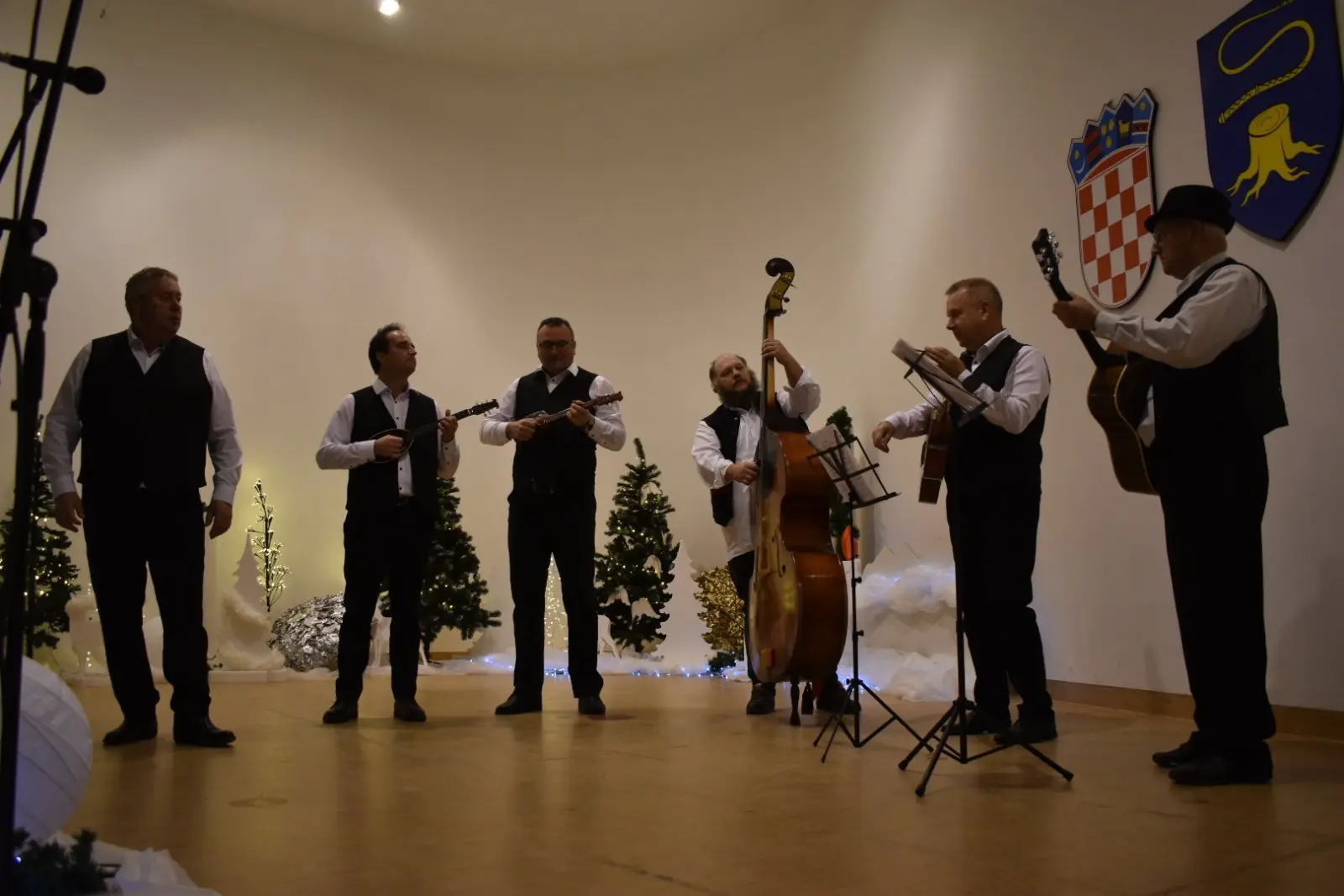 STRAHONINEC Božićna priredba (10)