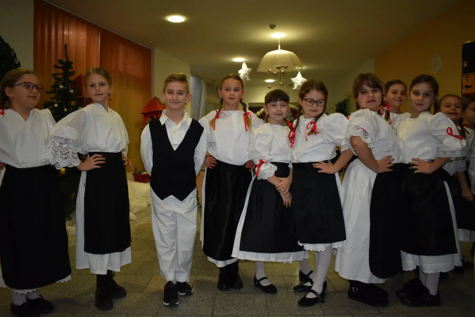 STRAHONINEC Božićna priredba (13)