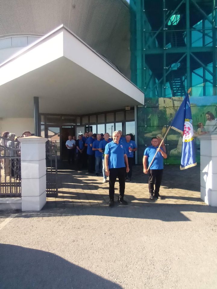 STRAHONINEC Mještani odali počast poginulim braniteljima (10)