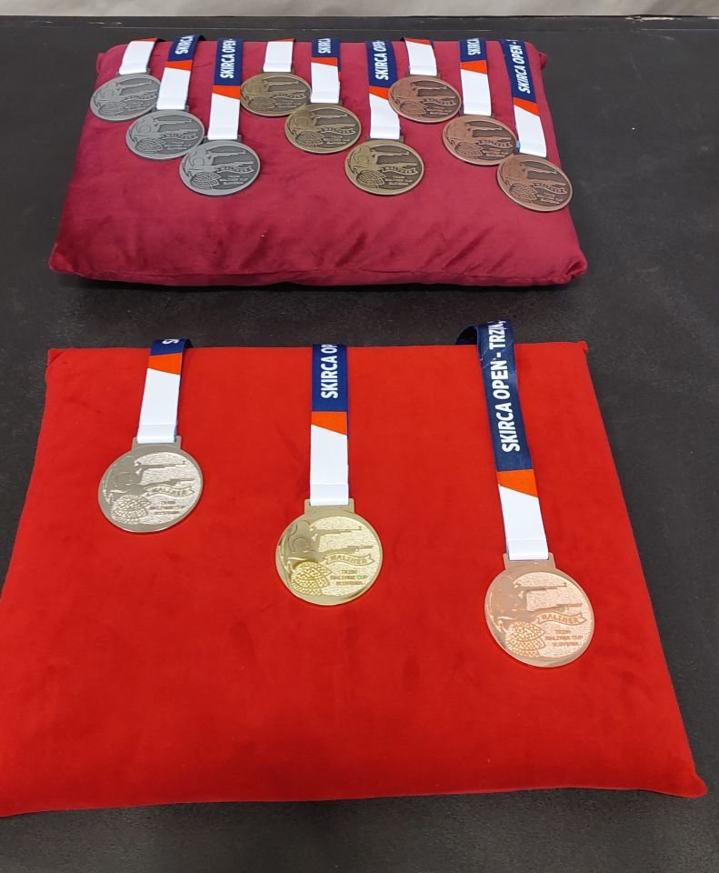 STRELJAČKI USPJEH Izvrstan početak godine za SK Alzas Čakovec ekipno zlato i dva postolja u Trzinu (7) STRELJAČKI USPJEH Izvrstan početak godine za SK Alzas Čakovec ekipno zlato i dva postolja u Trzinu (7)