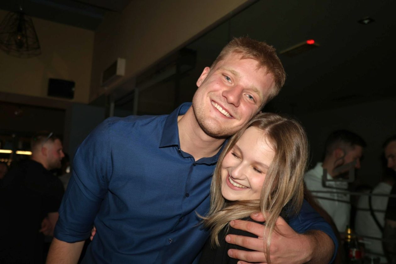 STUDENTSKI PARTY Mladi preplavili gradsku kavanu i napravili vrhunsku atmosferu (19)