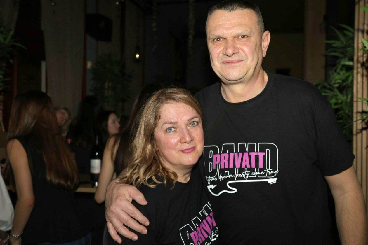 STUDENTSKI PARTY Mladi preplavili gradsku kavanu i napravili vrhunsku atmosferu (7)