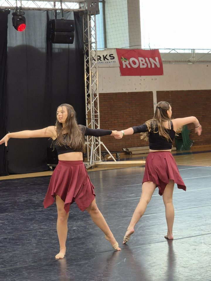 STUDIO VIVONA Čakovčanke Antea i Sara osvojile Dance Cup u Koprivnici (1) STUDIO VIVONA Čakovčanke Antea i Sara osvojile Dance Cup u Koprivnici (1)
