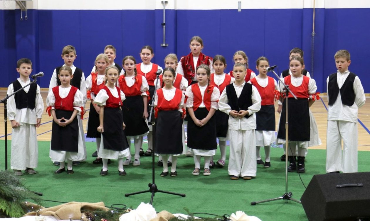 SV. JURAJ NA BREGU Zajedno za druge Humanitarna tombola kao škola solidarnosti (23)