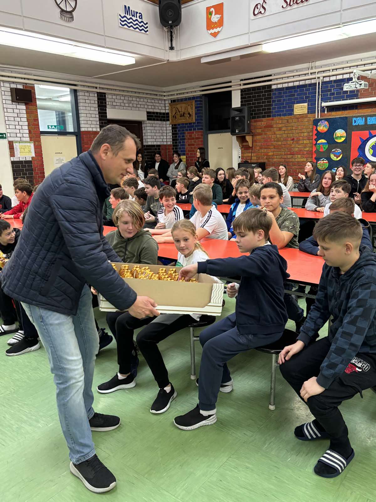 SV. MARTIN NA MURI Slatki pokloni i osmijesi Uskrsno iznenađenje za vrtiće i školu (9)