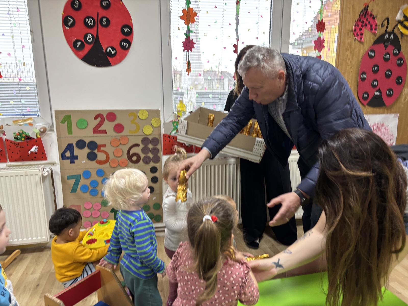 SV. MARTIN NA MURI Slatki pokloni i osmijesi Uskrsno iznenađenje za vrtiće i školu (9)