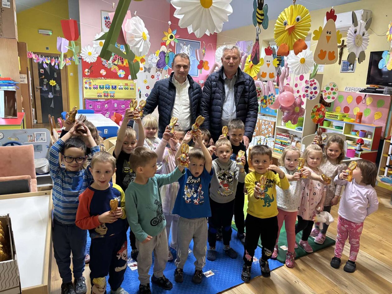 SV. MARTIN NA MURI Slatki pokloni i osmijesi Uskrsno iznenađenje za vrtiće i školu (9)