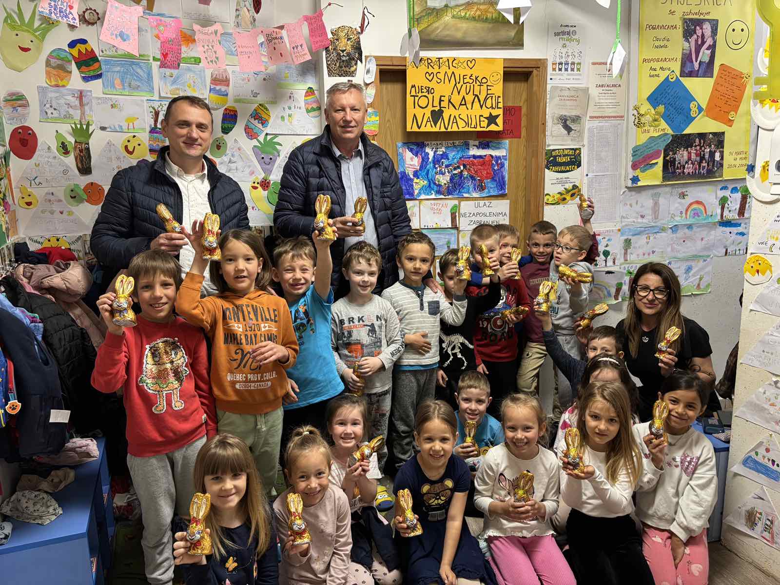 SV. MARTIN NA MURI Slatki pokloni i osmijesi Uskrsno iznenađenje za vrtiće i školu (9)