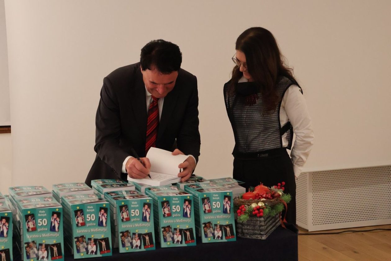 SVEČANA PROMOCIJA Predstavljena knjiga ’50 godina karatea u Međimurju’ Vlade Bošnjaka (15)