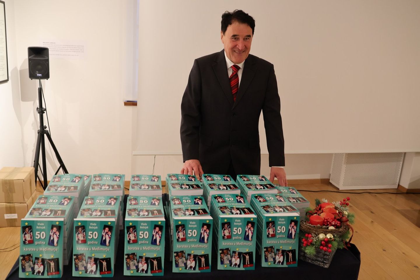 SVEČANA PROMOCIJA Predstavljena knjiga ’50 godina karatea u Međimurju’ Vlade Bošnjaka (3) SVEČANA PROMOCIJA Predstavljena knjiga ’50 godina karatea u Međimurju’ Vlade Bošnjaka (3)