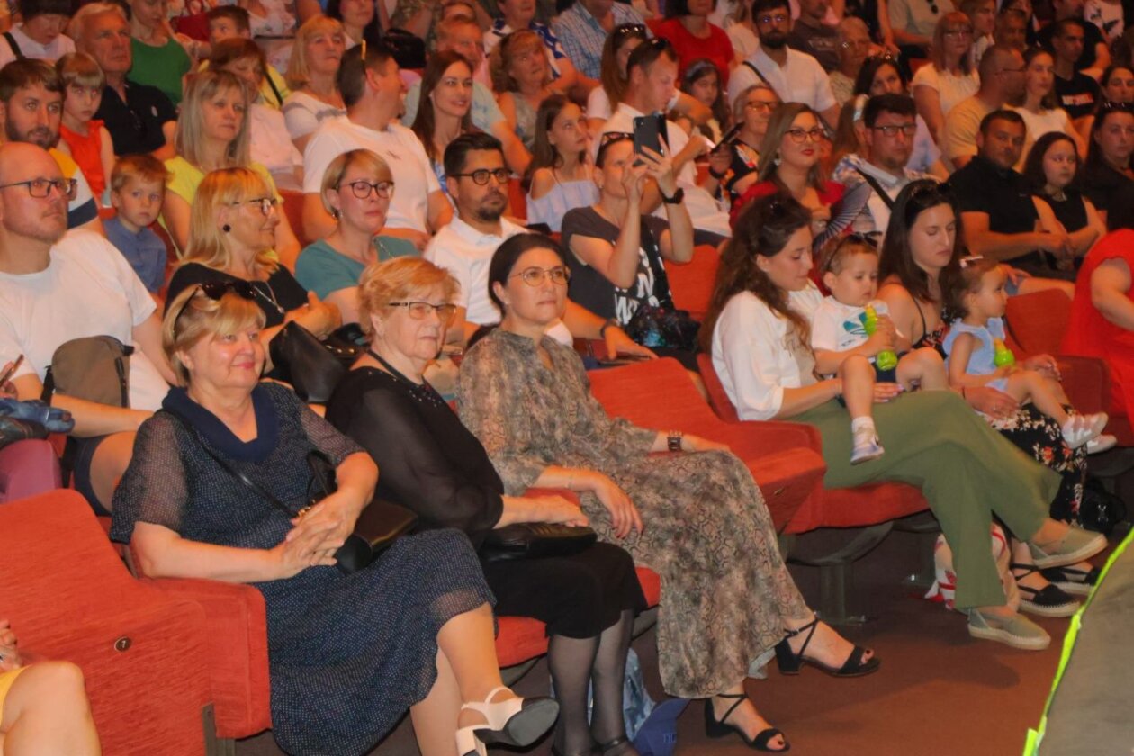 SVEČANI OPROŠTAJ Mali vrtićki maturanti oprostili se mimohodom i dirljivom svečanošću (14)