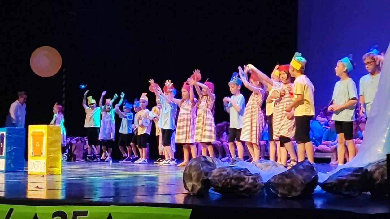 SVEČANI OPROŠTAJ Mali vrtićki maturanti oprostili se mimohodom i dirljivom svečanošću (26)