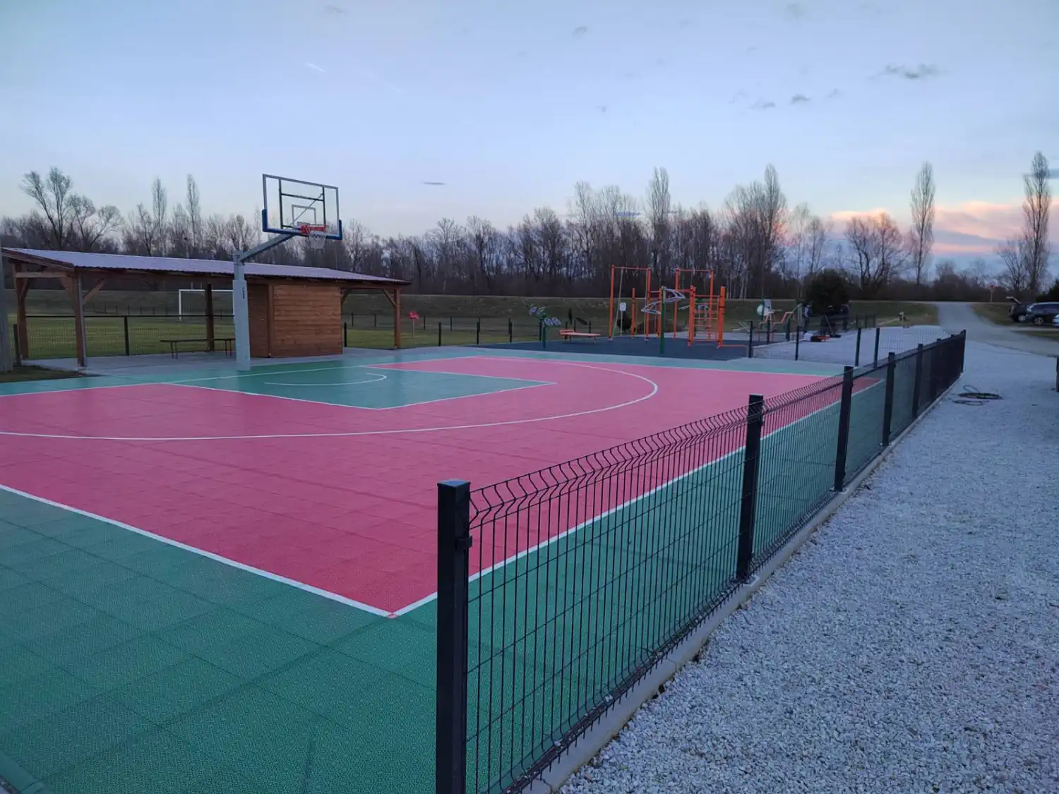 SVETI MARTIN NA MURI Postavljena nova ograda i solarna rasvjeta uz sportske terene (1)