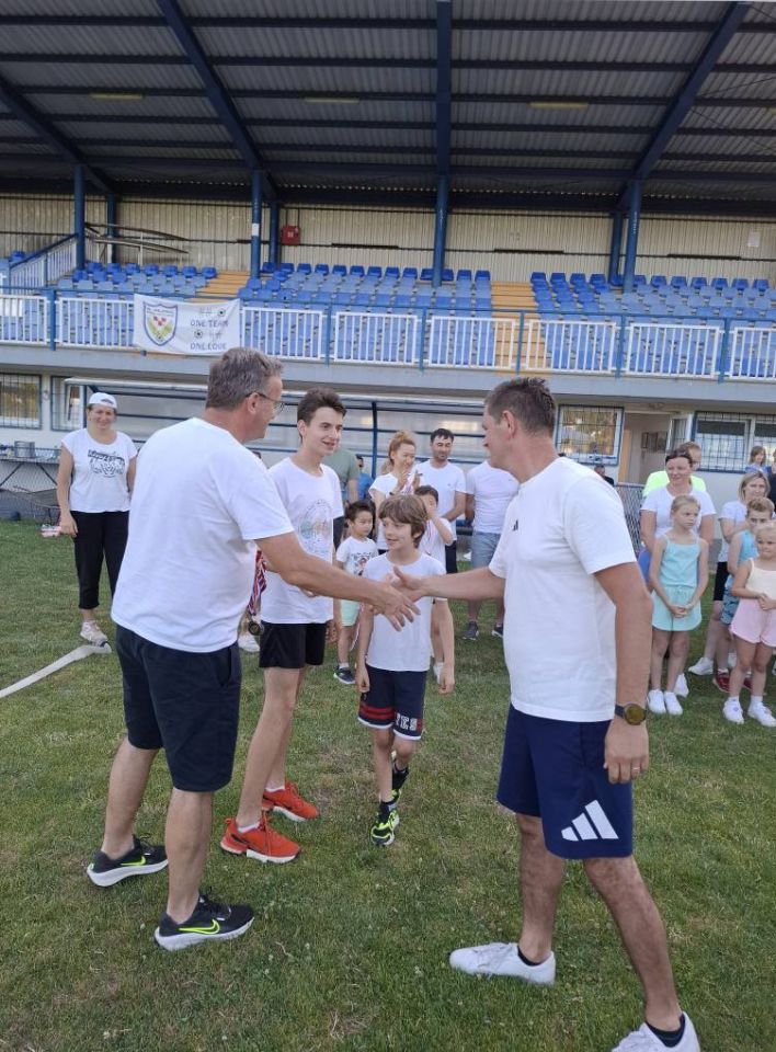 SVI ZA JEDNOG Seoska olimpijada u Novom Selu Rok puna osmijeha i dobre volje (10)