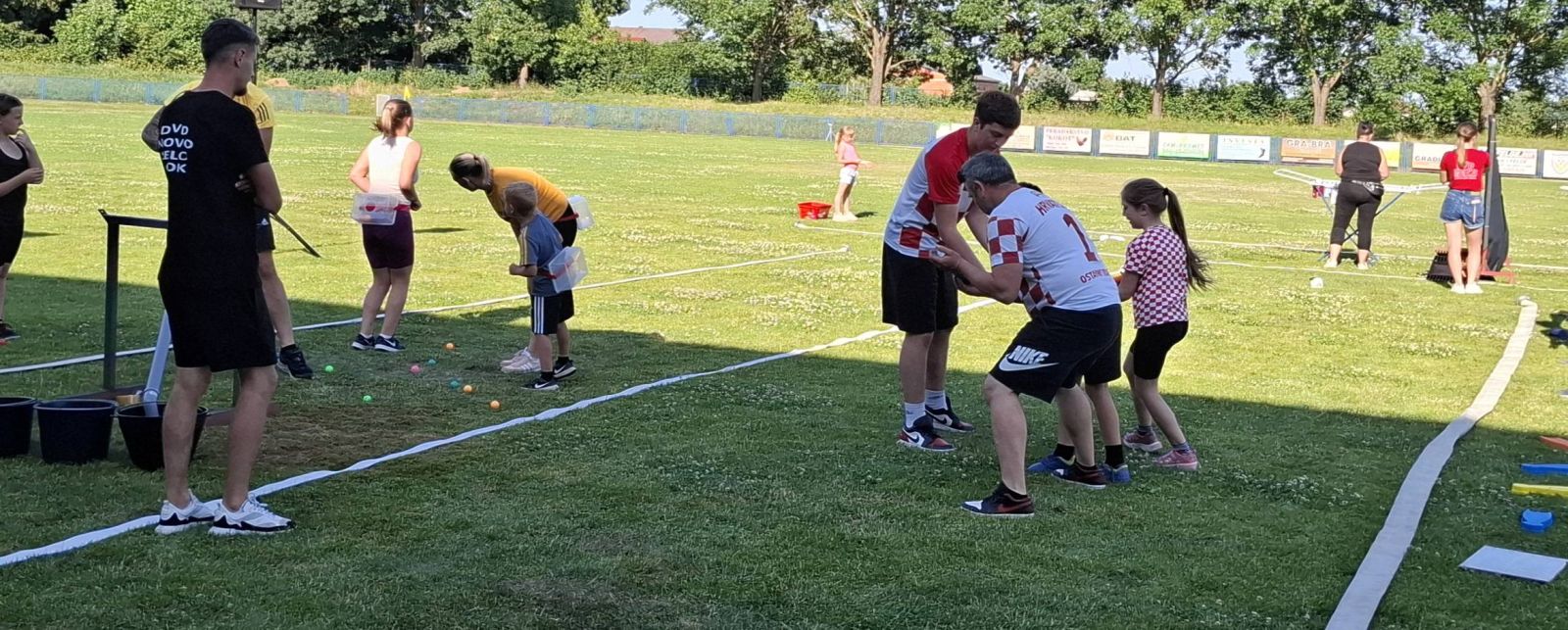 SVI ZA JEDNOG Seoska olimpijada u Novom Selu Rok puna osmijeha i dobre volje (9)