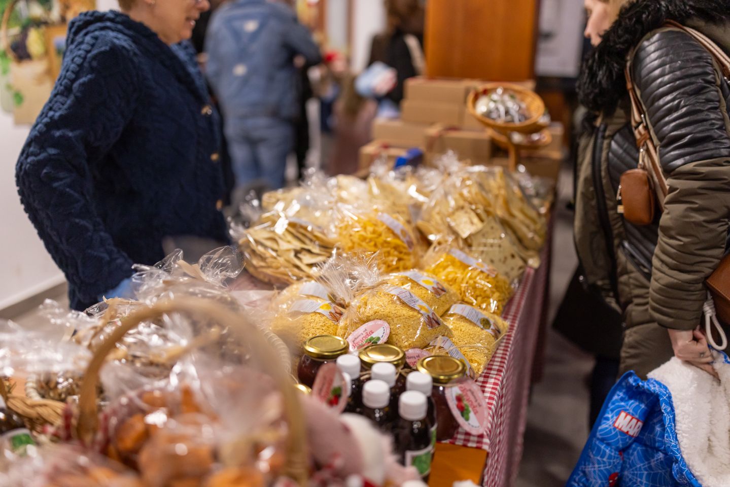 SVIJEĆA MIRA Štrigova zasjala u drugom adventskom vikendu uz paljenje svijeće i božićni sajam (15) SVIJEĆA MIRA Štrigova zasjala u drugom adventskom vikendu uz paljenje svijeće i božićni sajam (15)