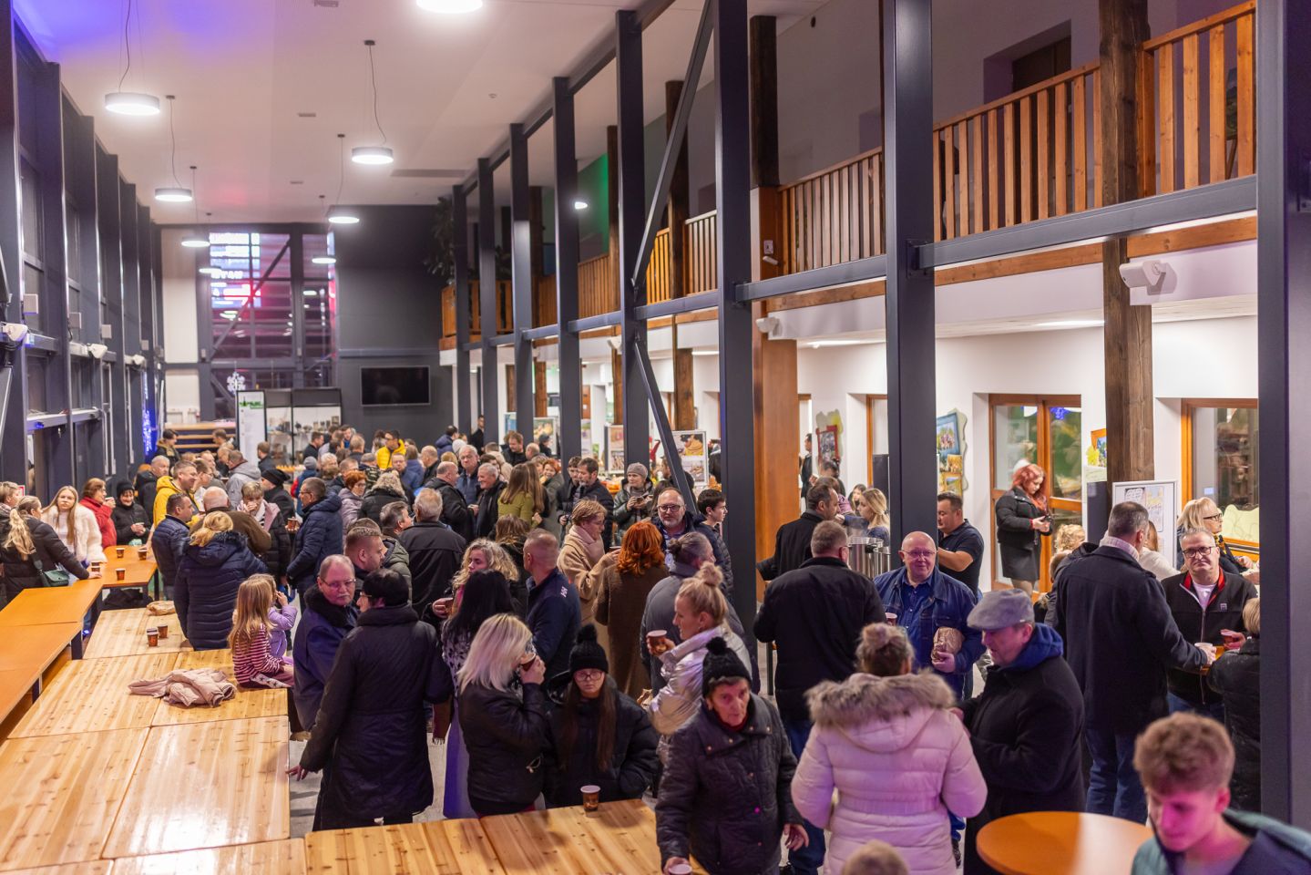 SVIJEĆA MIRA Štrigova zasjala u drugom adventskom vikendu uz paljenje svijeće i božićni sajam (17) SVIJEĆA MIRA Štrigova zasjala u drugom adventskom vikendu uz paljenje svijeće i božićni sajam (17)