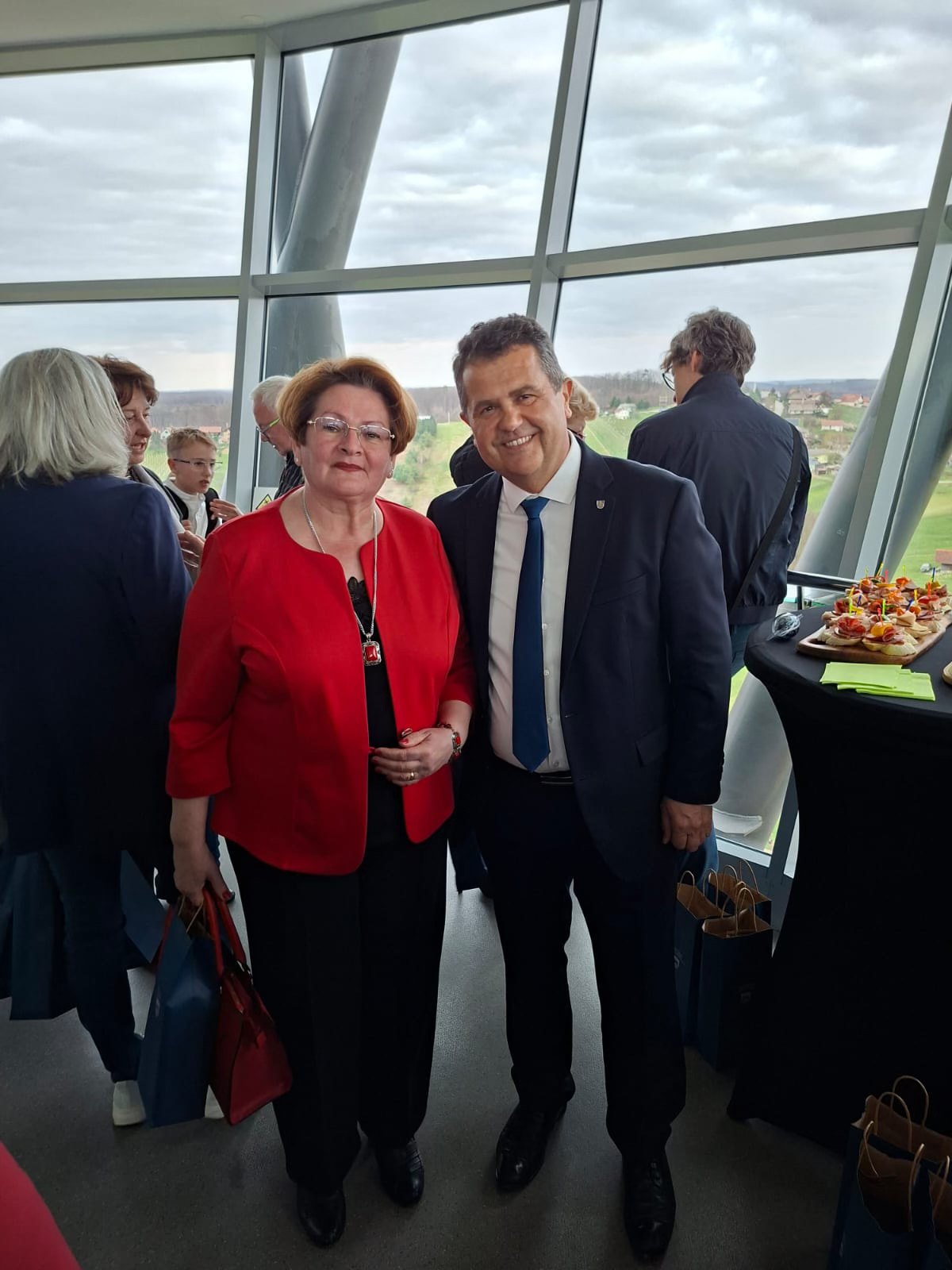 SVJETLANA GOMBAR IZ PODTURNA jaja uskrs (2) SVJETLANA GOMBAR IZ PODTURNA jaja uskrs (2)