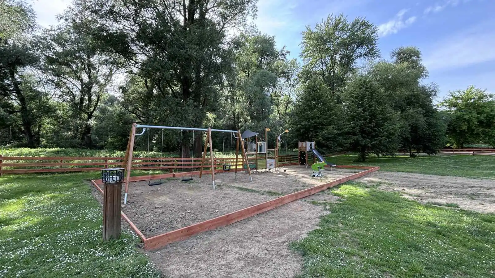 SVeti Martin na Muri – ljuljačke (1) SVeti Martin na Muri – ljuljačke (1)