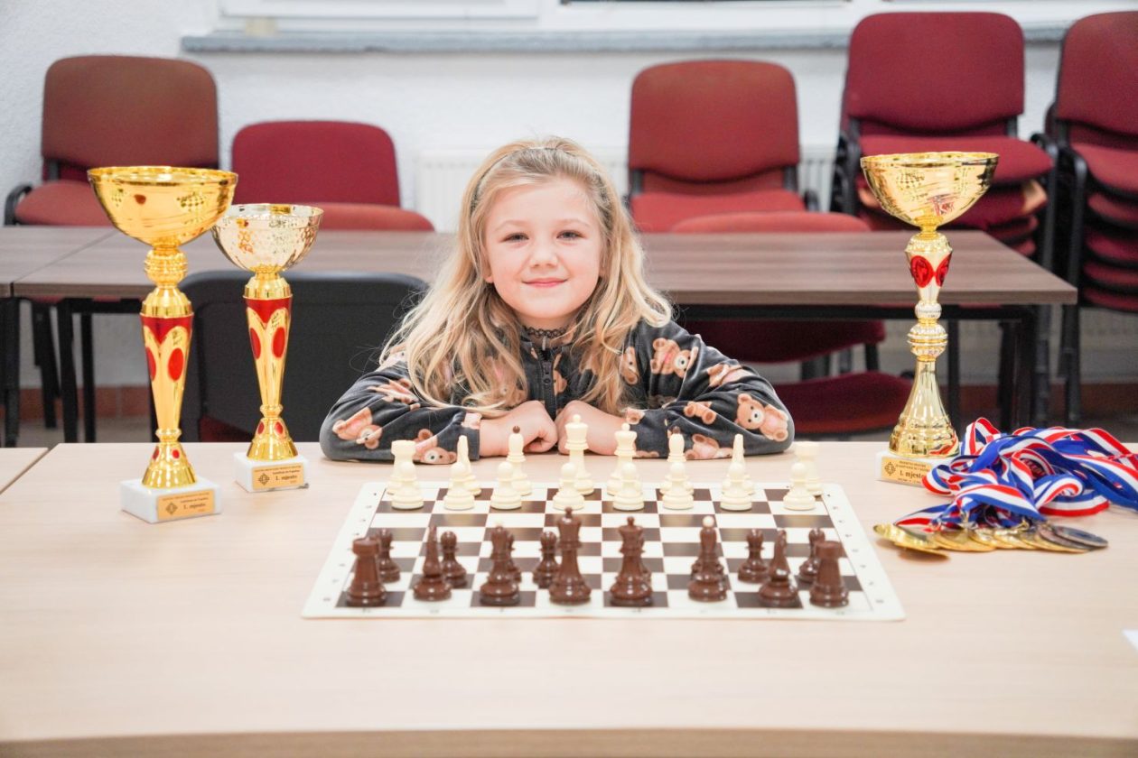 Šahovski klub Gornji Mihaljevec šah Lianna Dovečar (61) Šahovski klub Gornji Mihaljevec šah Lianna Dovečar (61)