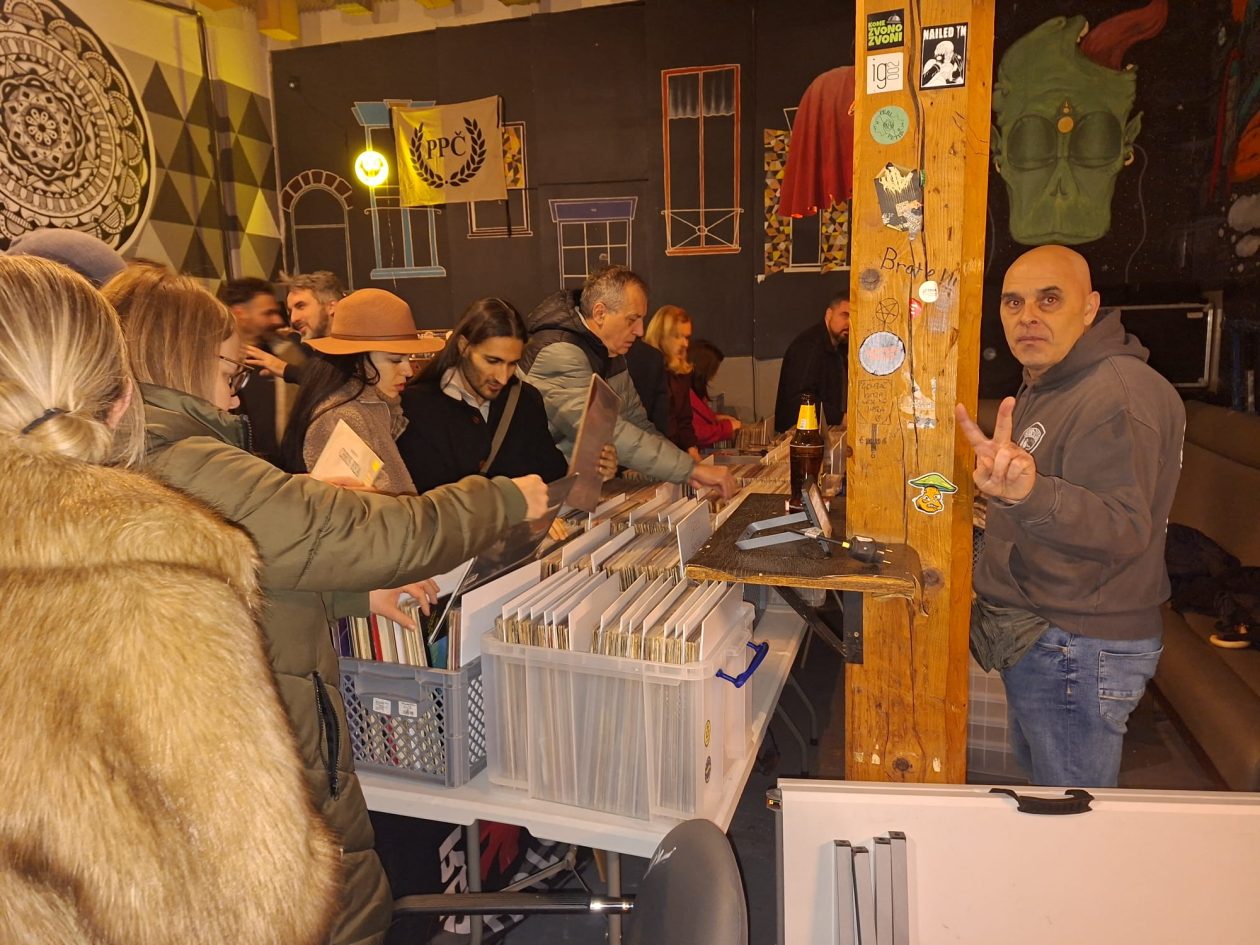 Sajam gramofonskih ploča foto2 Sajam gramofonskih ploča foto2