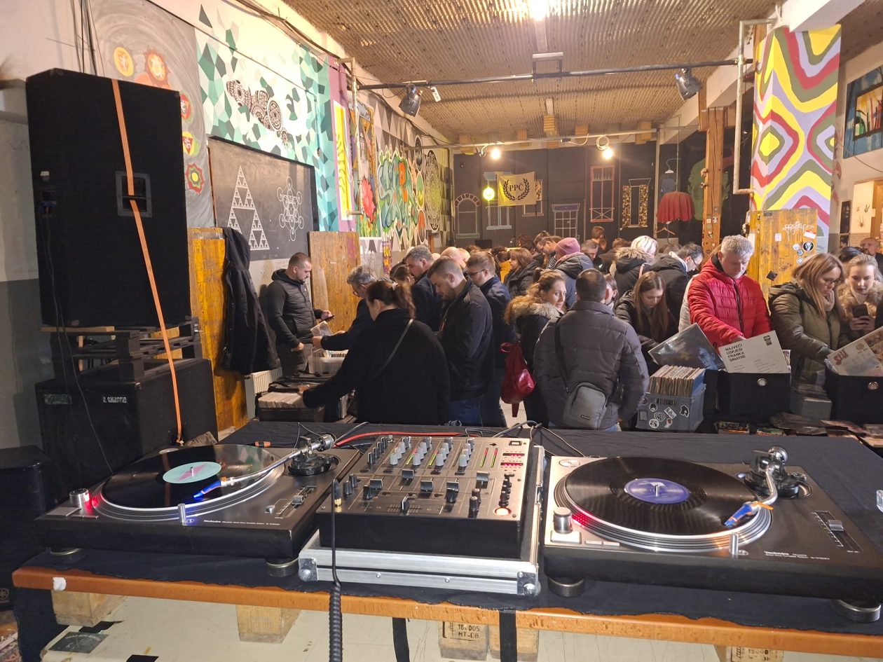 Sajam gramofonskih ploča foto3 Sajam gramofonskih ploča foto3