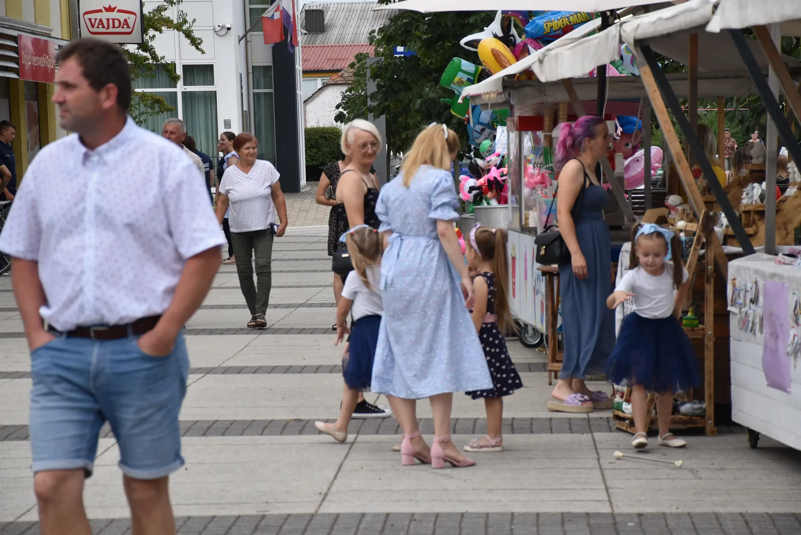 Sajam obrtnika, poljoprivrednika i udruga Mala Subotica 2024 (46) Sajam obrtnika, poljoprivrednika i udruga Mala Subotica 2024 (46)