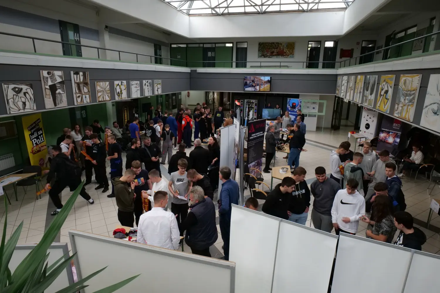 Sajam poslova, Tehnička škola Čakovec 2024 (6) Sajam poslova, Tehnička škola Čakovec 2024 (6)