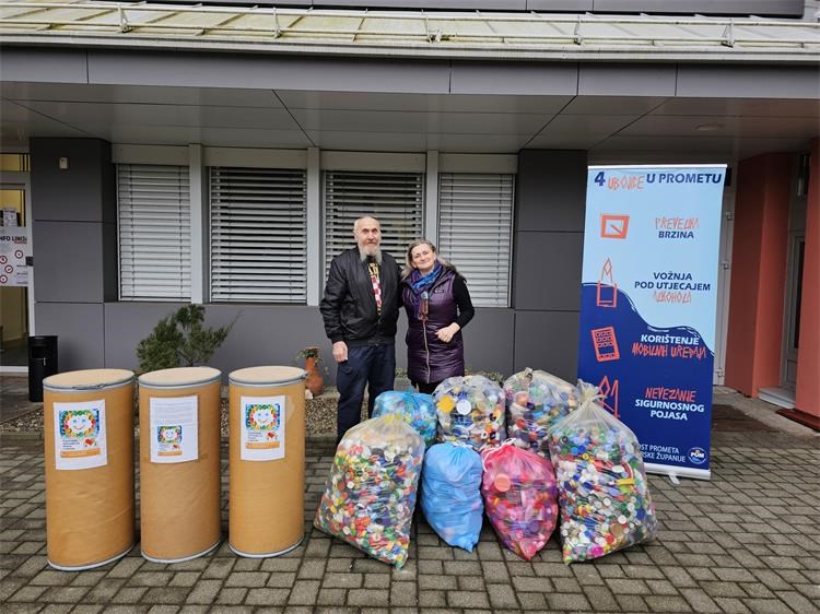 Sakupljanje čepova PU međimurska (4) Sakupljanje čepova PU međimurska (4)