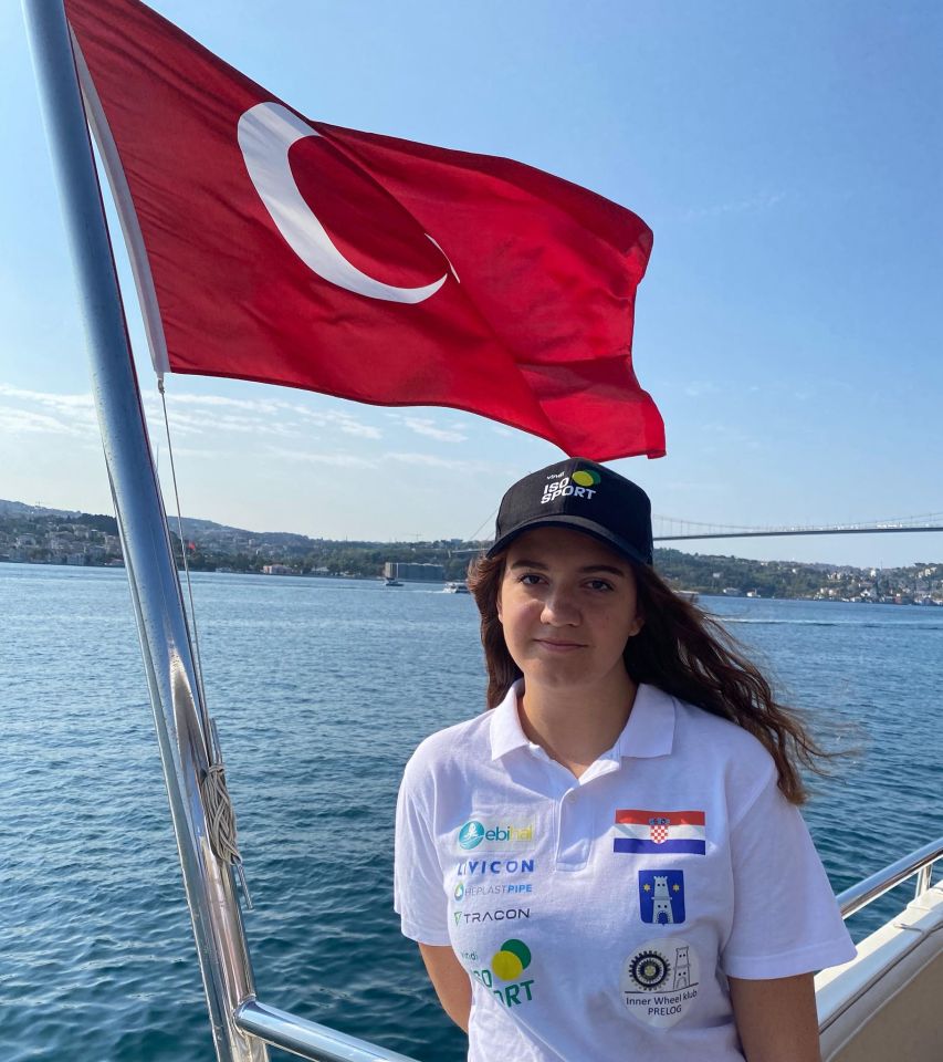 Sara Puklavec (1) Sara Puklavec (1)