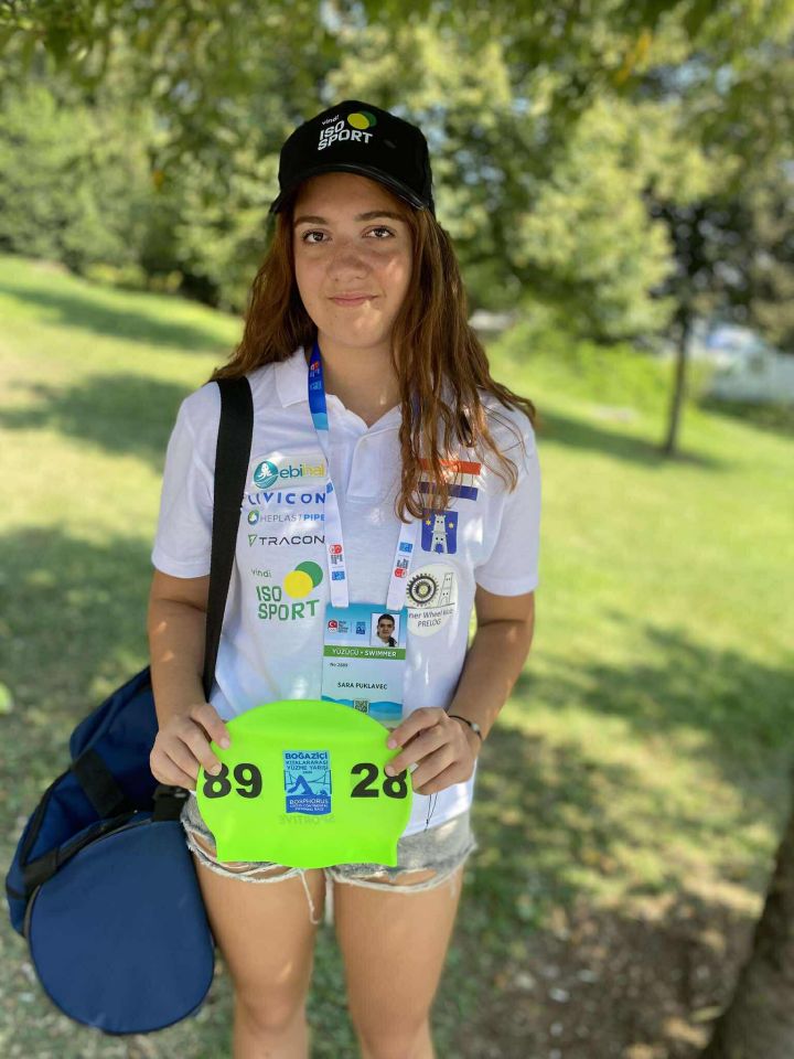 Sara Puklavec (2) Sara Puklavec (2)