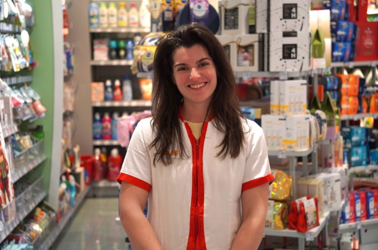 Sarah Logožar Sarah Logožar