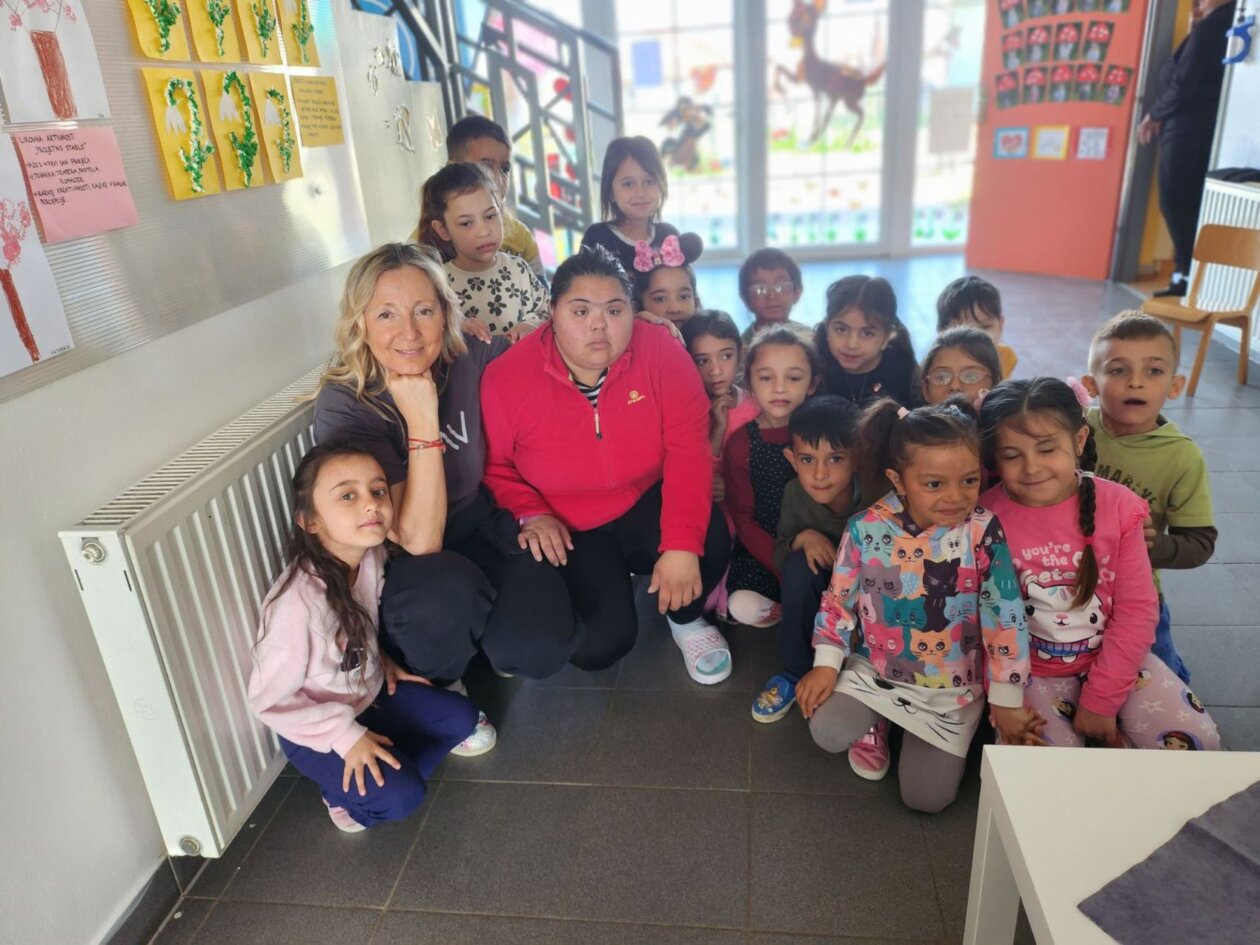 Šarene čarapice u Cipelici Djeca obilježila Međunarodni dan osoba s Down sindromom (1)