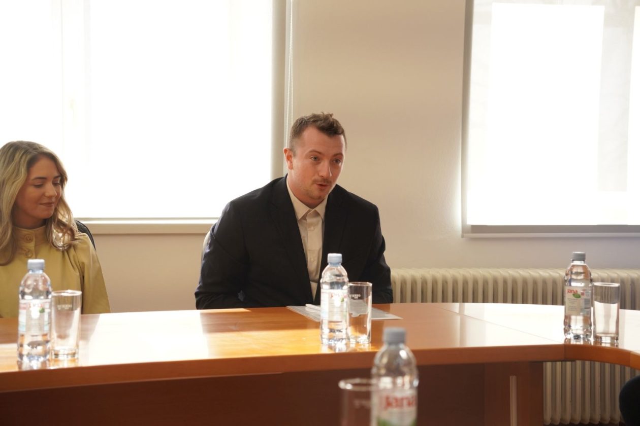 Saša Jarni Potpisivanje sporazuma savjeta mladih grada Čakovca Opatija Koprivnica (22)