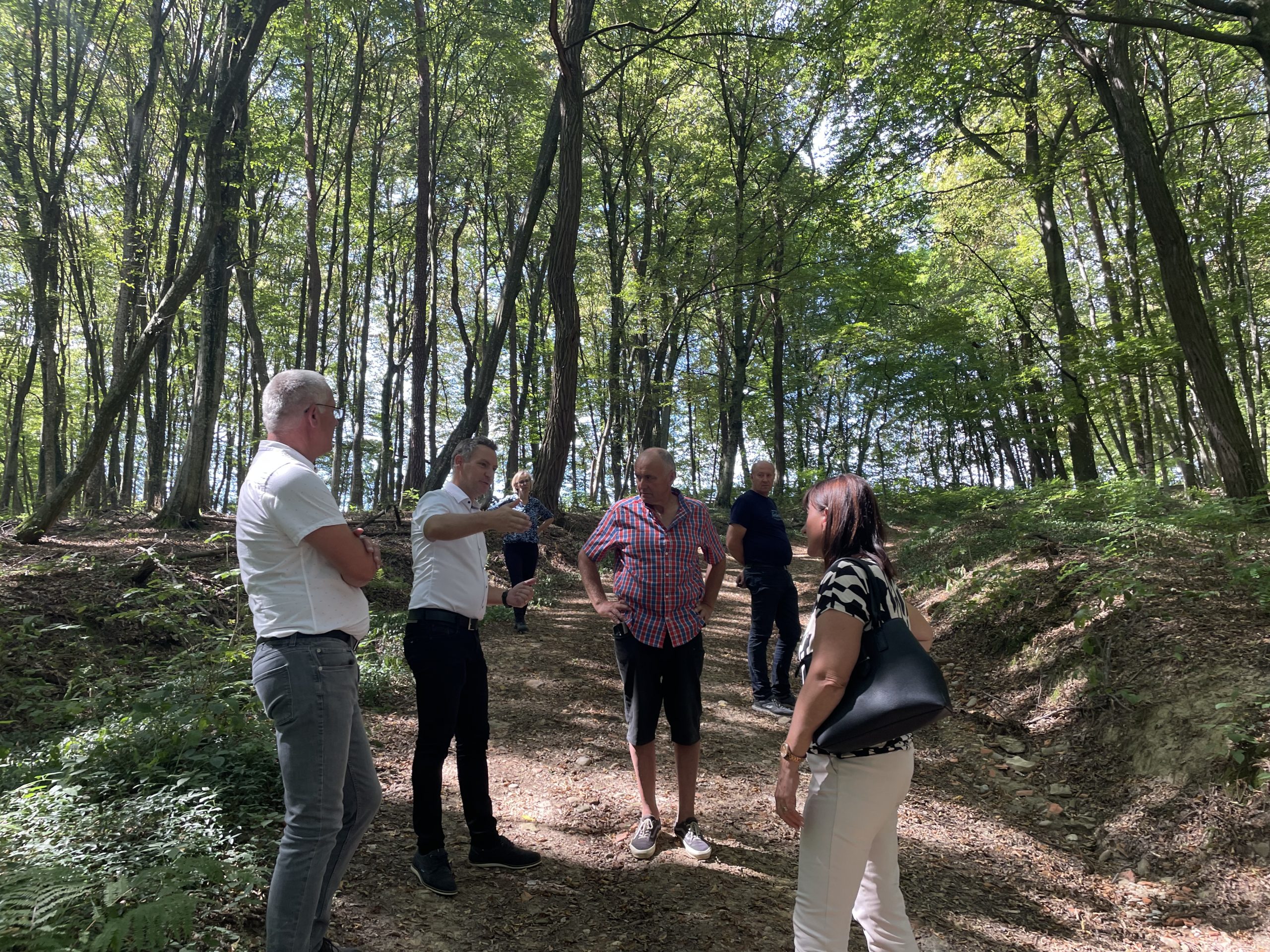 Sastanak-hrvatskih-i-slovenskih-nacelnika-i-turistickih-djelatnika-5-scaled Sastanak-hrvatskih-i-slovenskih-nacelnika-i-turistickih-djelatnika-5-scaled