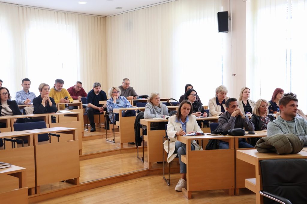 Sastanak-ravnatelja-OS-7-1024×683