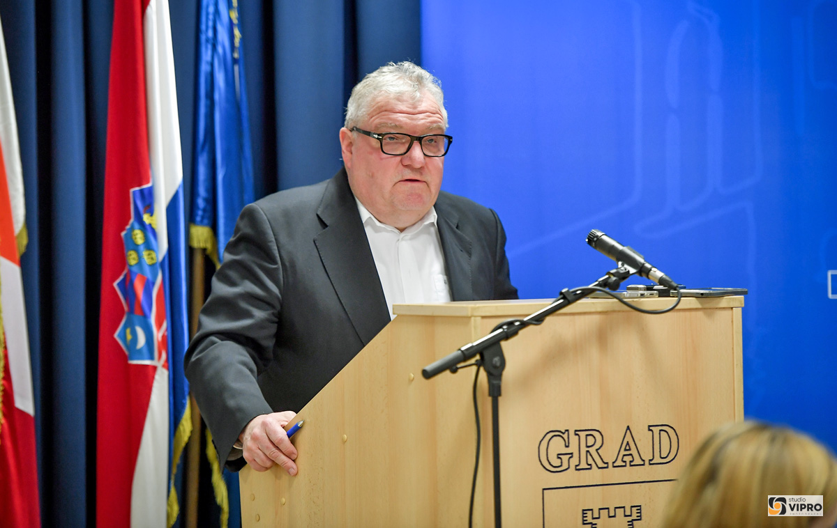 Sedma sjednica gradskog vijeća – studio Vipro (15) Sedma sjednica gradskog vijeća – studio Vipro (15)