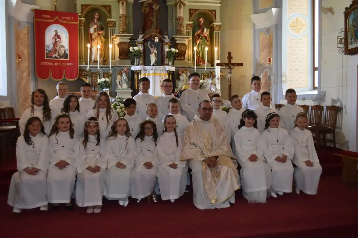 Selnica . prva sveta pričest (20) Selnica . prva sveta pričest (20)