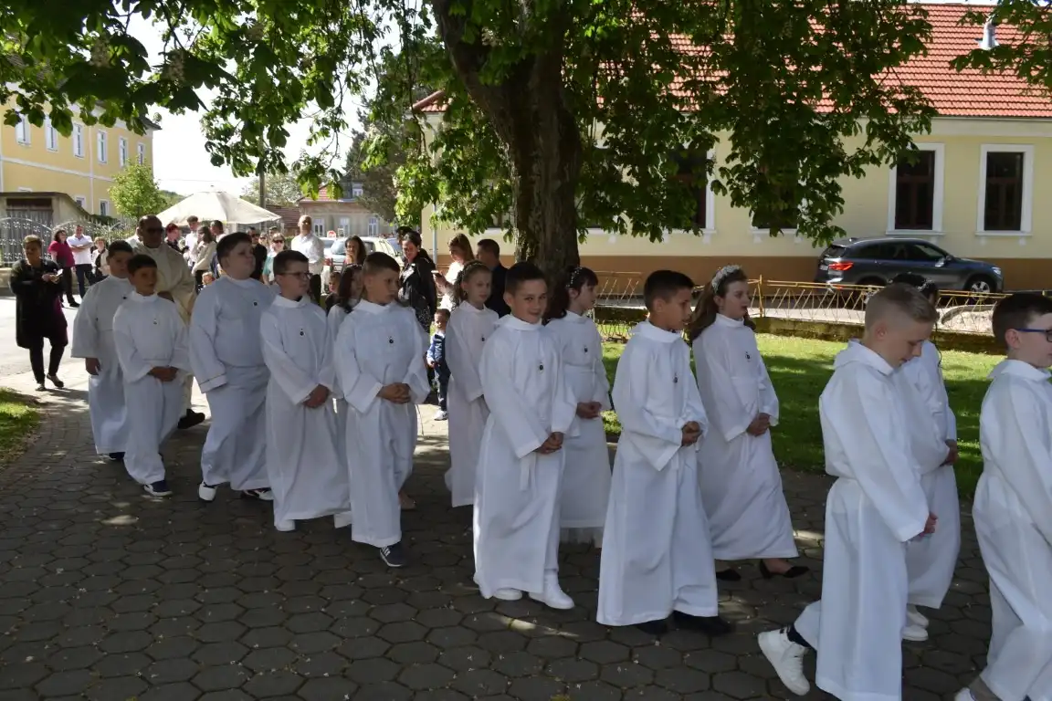 Selnica . prva sveta pričest (21) Selnica . prva sveta pričest (21)