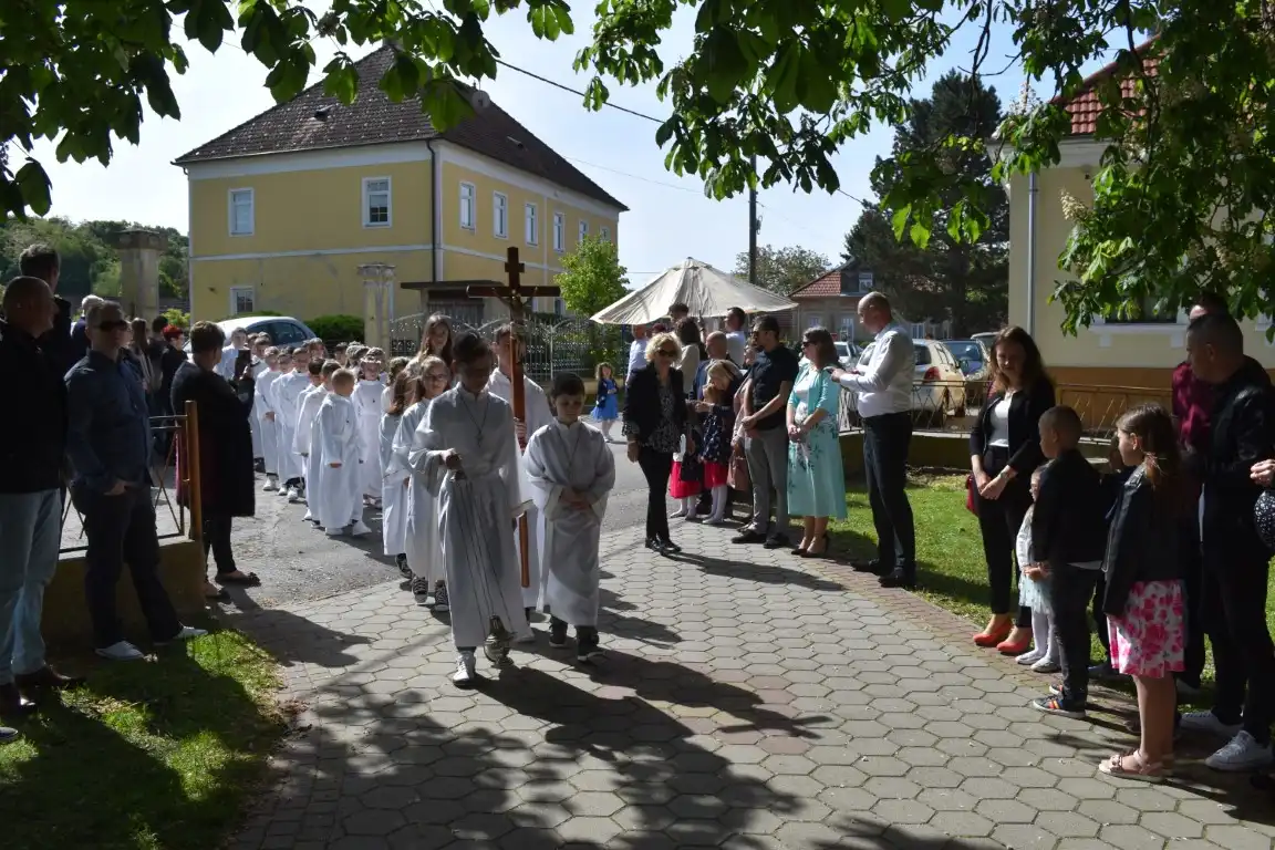 Selnica . prva sveta pričest (6) Selnica . prva sveta pričest (6)