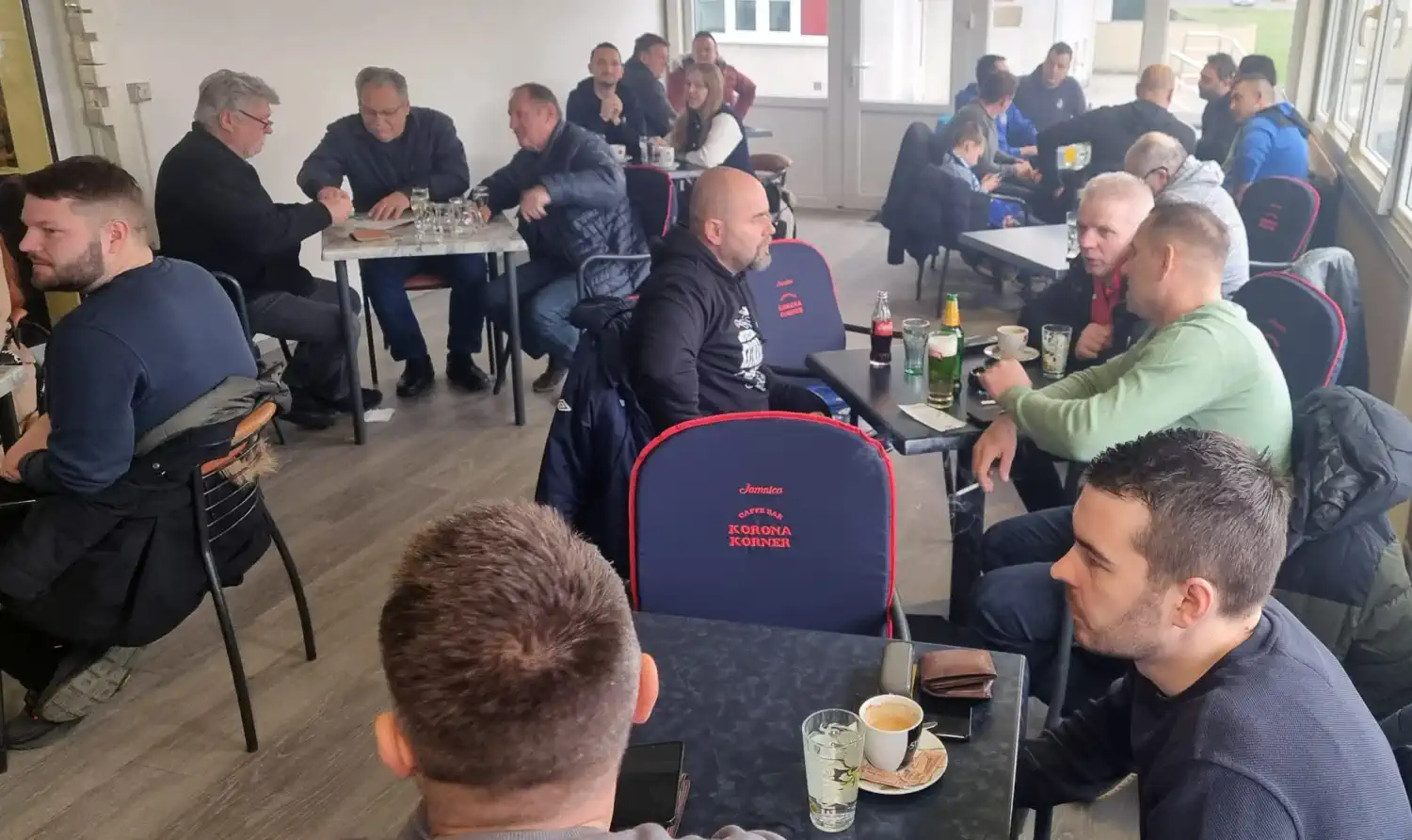 Šenkovec obojen u plavo Učlanjenje u GNK Dinamo s legendama kluba (4) Šenkovec obojen u plavo Učlanjenje u GNK Dinamo s legendama kluba (4)