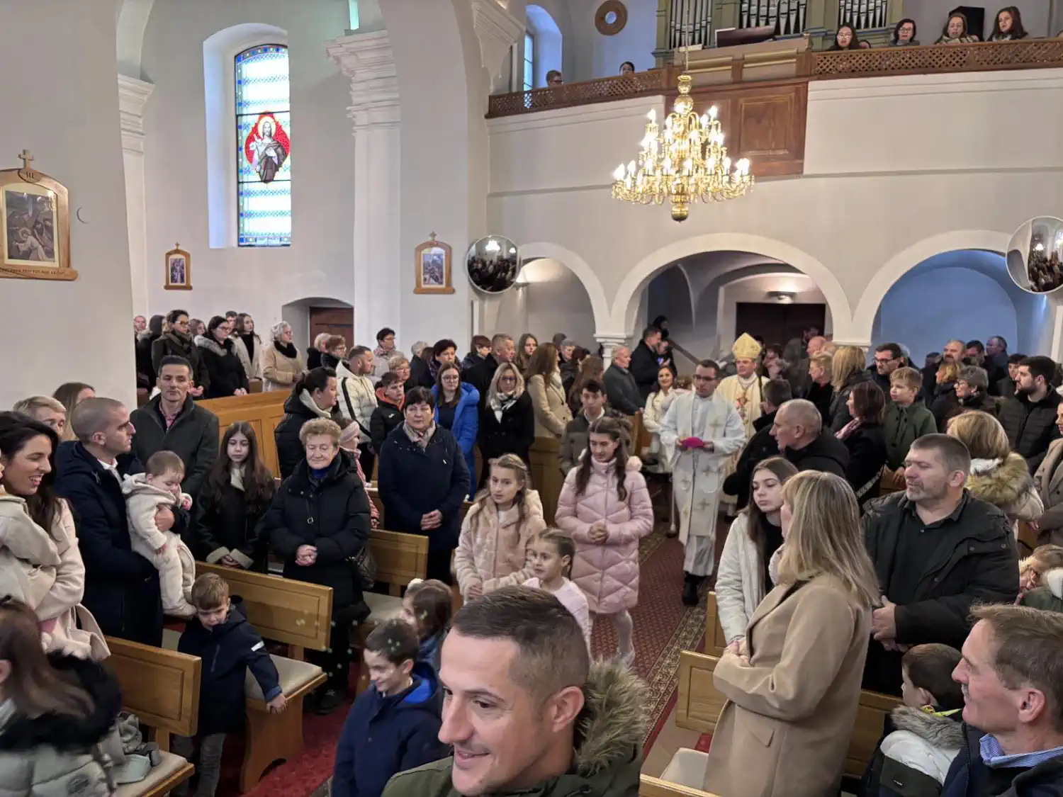 Šestero djece, ljubav i vjera Obitelj Sakač kao primjer nade (10) Šestero djece, ljubav i vjera Obitelj Sakač kao primjer nade (10)