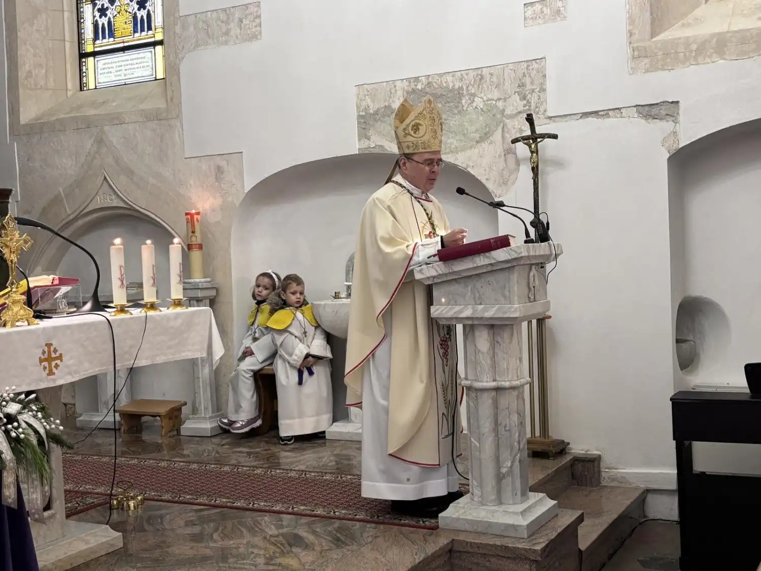 Šestero djece, ljubav i vjera Obitelj Sakač kao primjer nade (2) Šestero djece, ljubav i vjera Obitelj Sakač kao primjer nade (2)