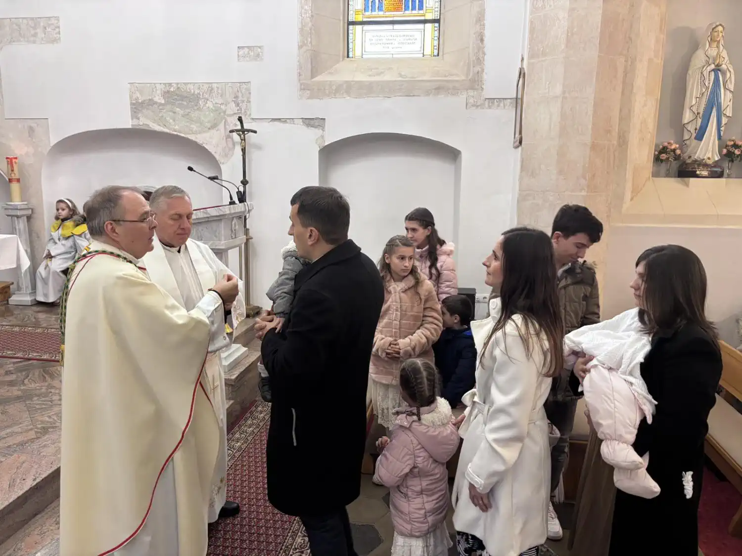 Šestero djece, ljubav i vjera Obitelj Sakač kao primjer nade (22) Šestero djece, ljubav i vjera Obitelj Sakač kao primjer nade (22)