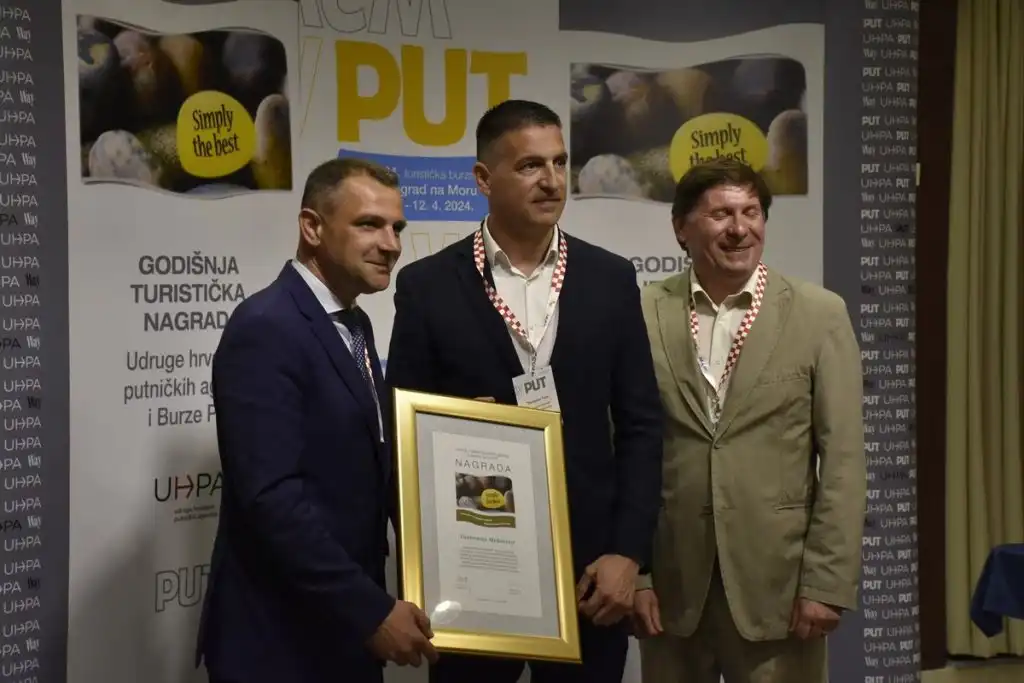 Simplythebest2024-497-1024×683