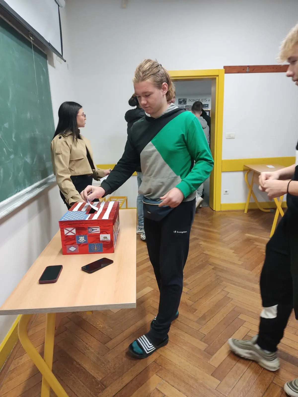 Simulacija američkih predsjedničkih izbora u Ekonomskoj i trgovačkoj školi Čakovec (2)